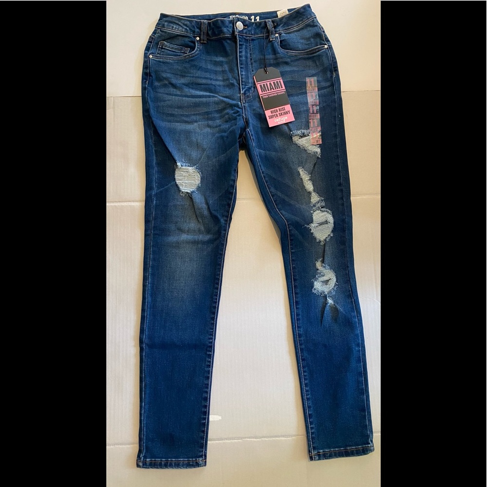 NWT $39.99 Miami SZ 11 High Rise Super Skinny